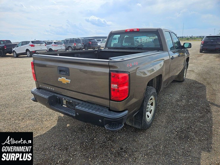 2015-chevrolet-silverado-1500-image-4