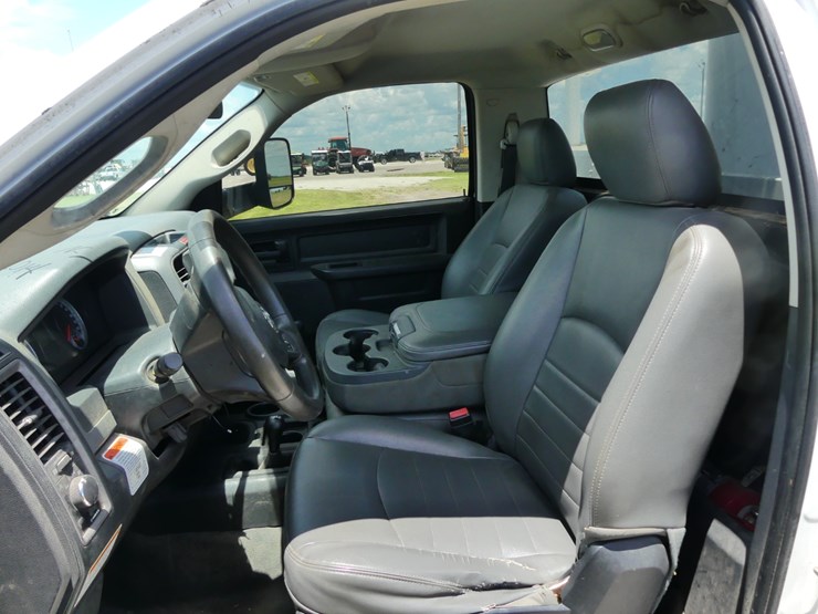 2014-dodge-ram-5500-image-15