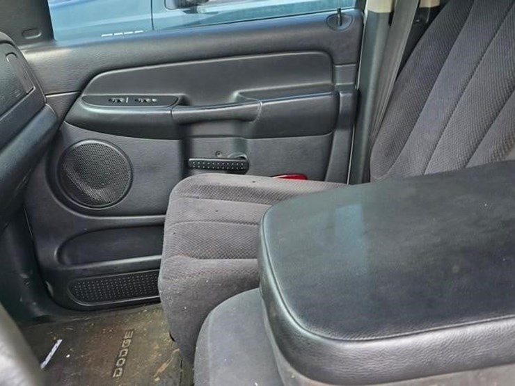 2002-dodge-ram-2500-image-17