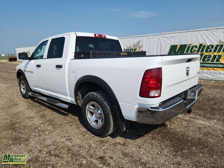 2012-dodge-1500-image-3