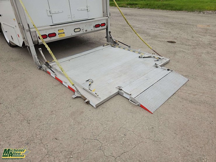 2016-freightliner-mt45-image-45