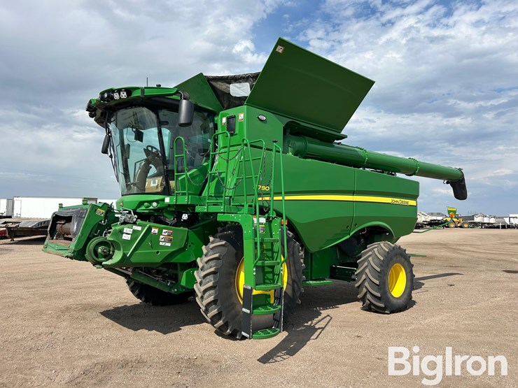 2023-john-deere-s780-image-1