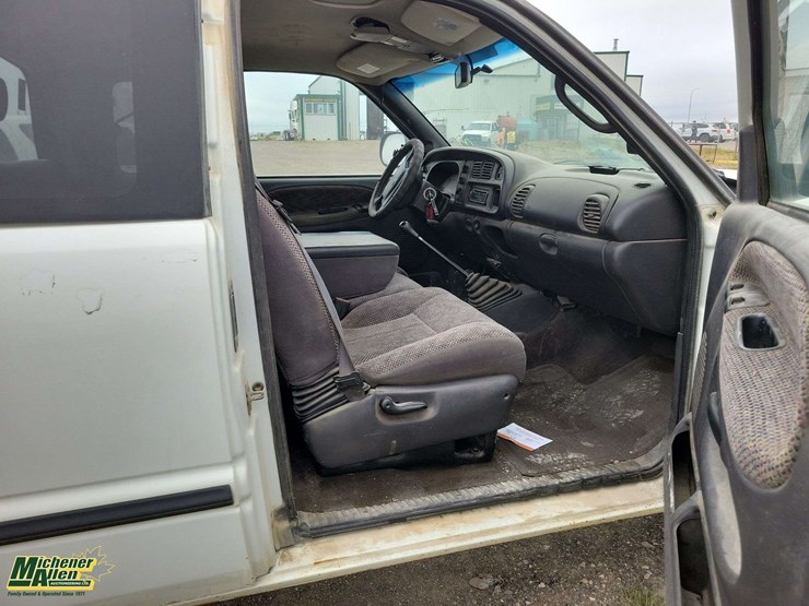 2001-dodge-ram-1500-image-29