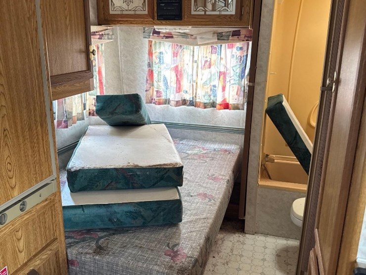 1995/96-sportsman-15ft-travel-trailer/camper-image-8