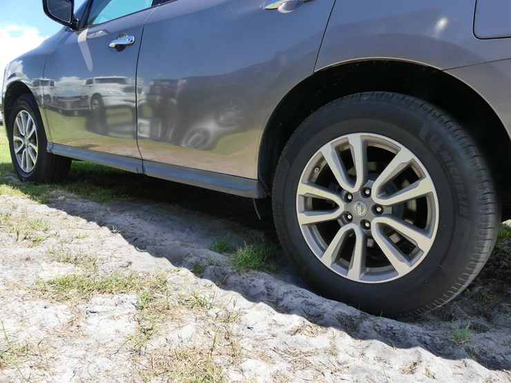 2014-nissan-pathfinder-image-5
