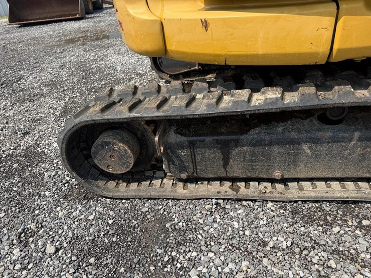 caterpillar-305-image-12