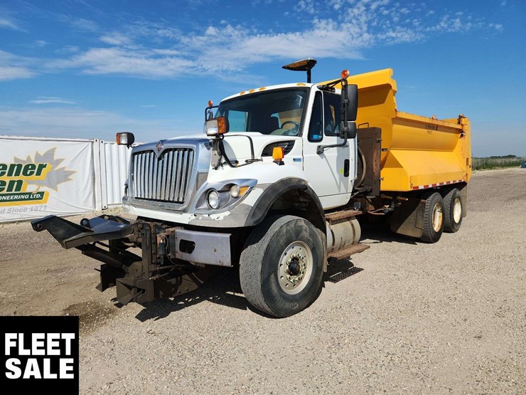 international-workstar-7500-image-1