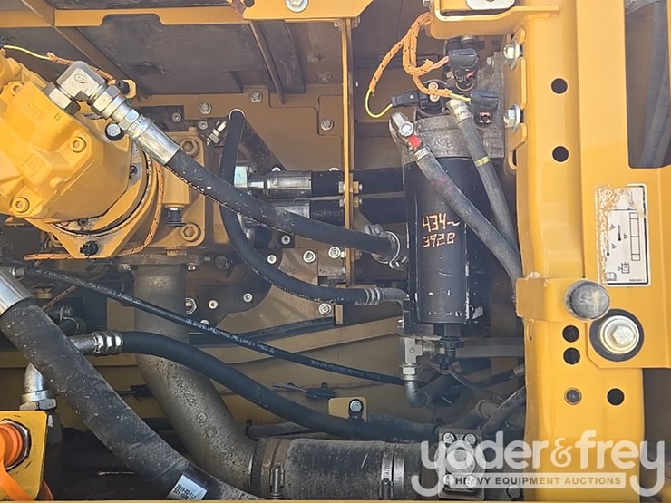 2019-caterpillar-336-image-42