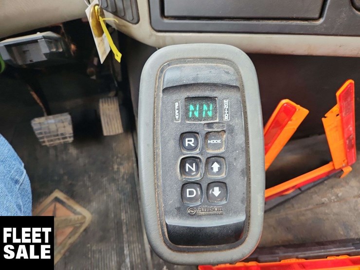 international-workstar-7500-image-19