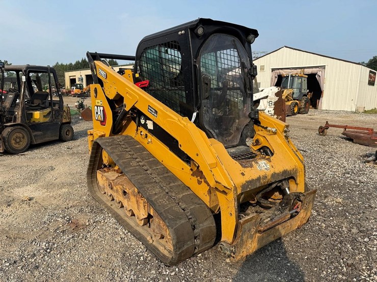 2021-caterpillar-299d3-image-6