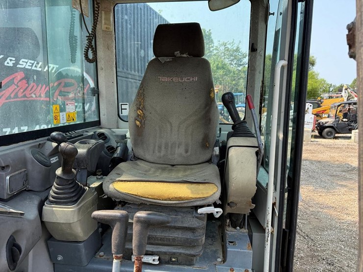 2018-takeuchi-tb260-image-20