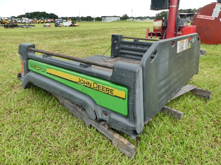 john-deere-gator-image-2