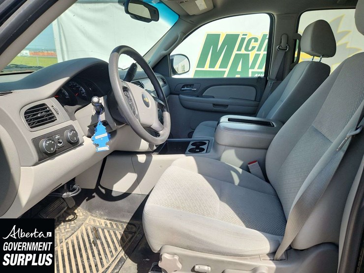 2008-chevrolet-tahoe-image-13
