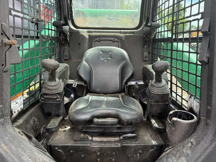 2017-bobcat-t740-image-20