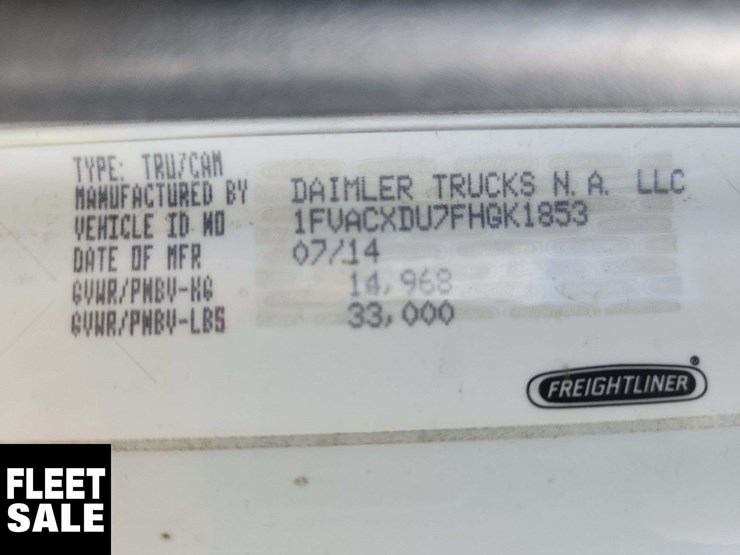 2015-freightliner-m2-106-image-29