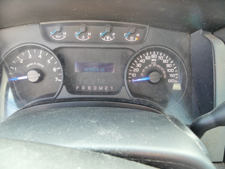 2013-ford-f150-xl-image-13