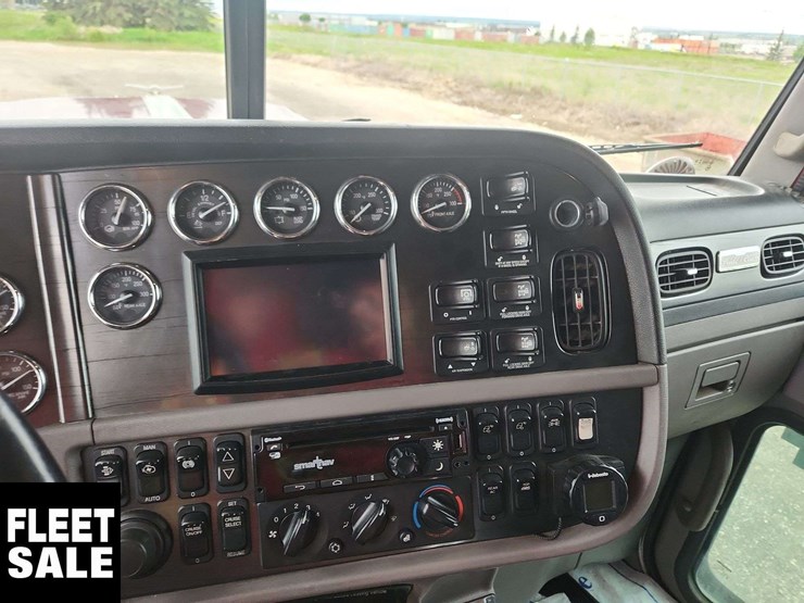 2017-peterbilt-389-image-20