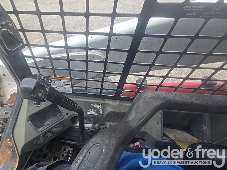 2015-bobcat-s770-image-23