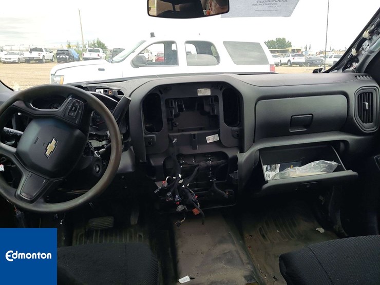 2019-chevrolet-silverado-1500-image-17