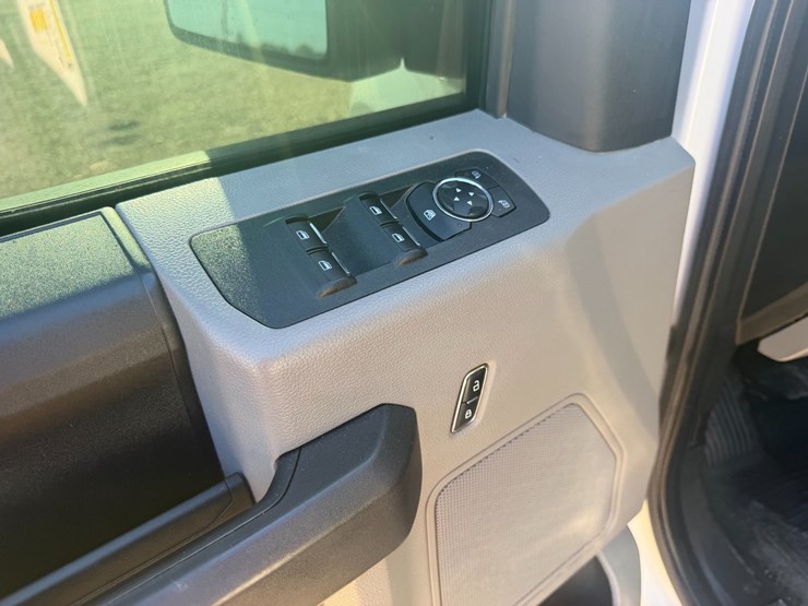 2018-ford-f150-image-12