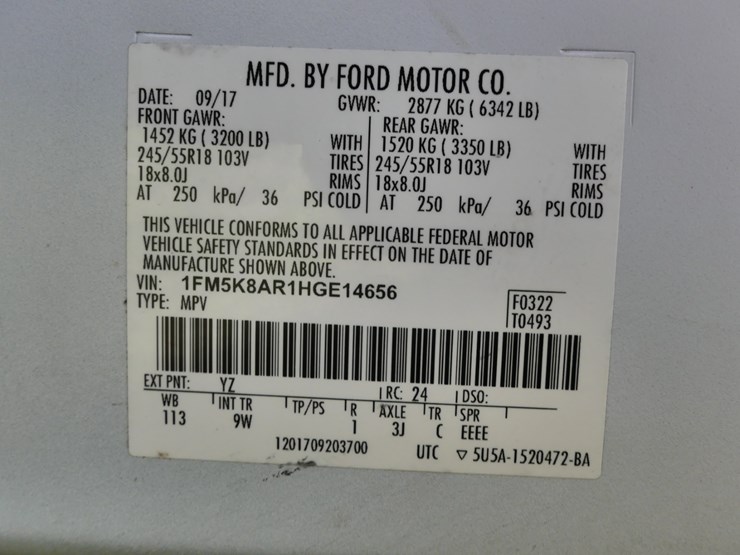 2017-ford-explorer-image-16