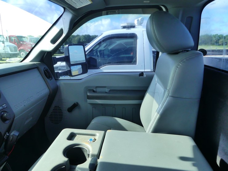 2014-ford-f250-xl-image-11
