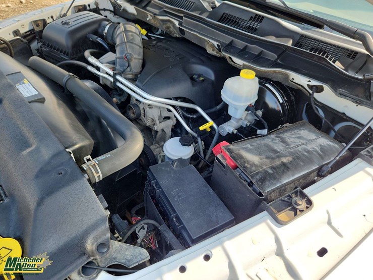 2012-dodge-1500-image-32