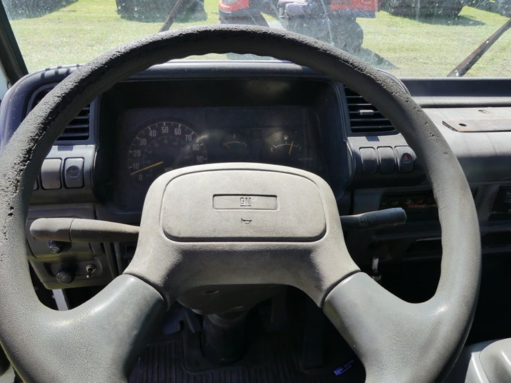 1999-gmc-3500-image-14