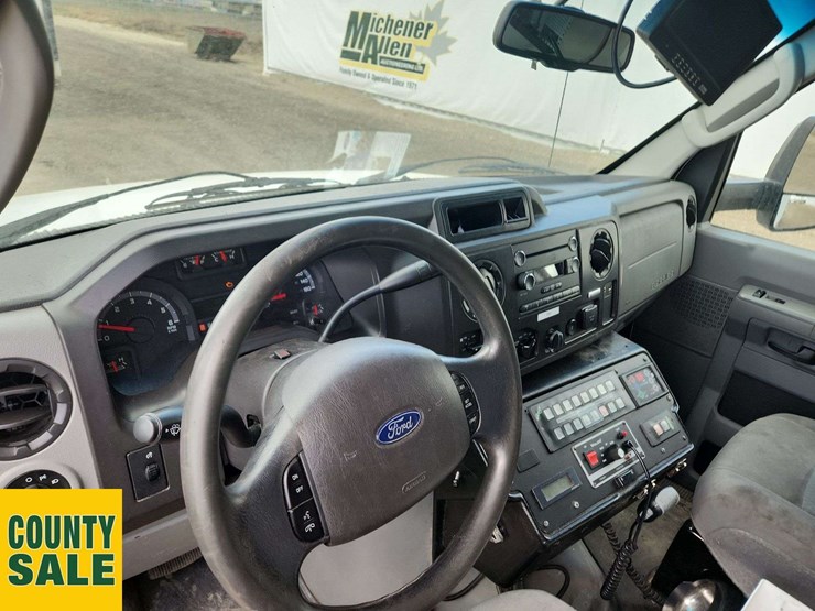 2018-ford-e450-image-25