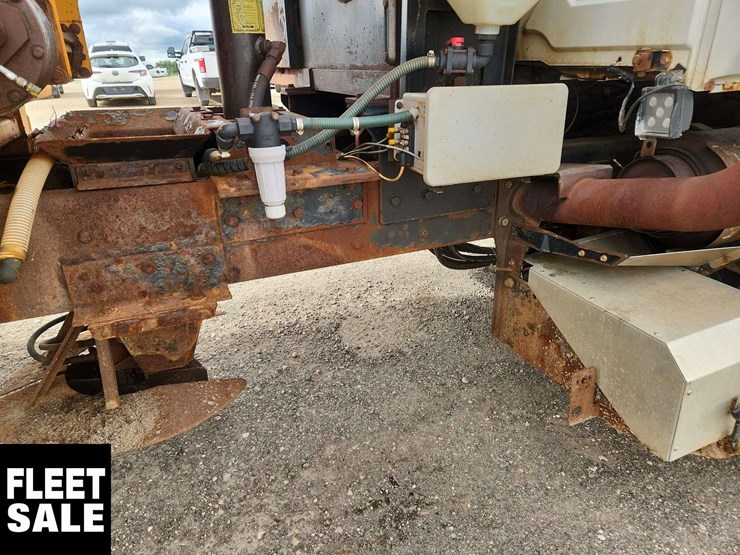 international-workstar-7500-image-36