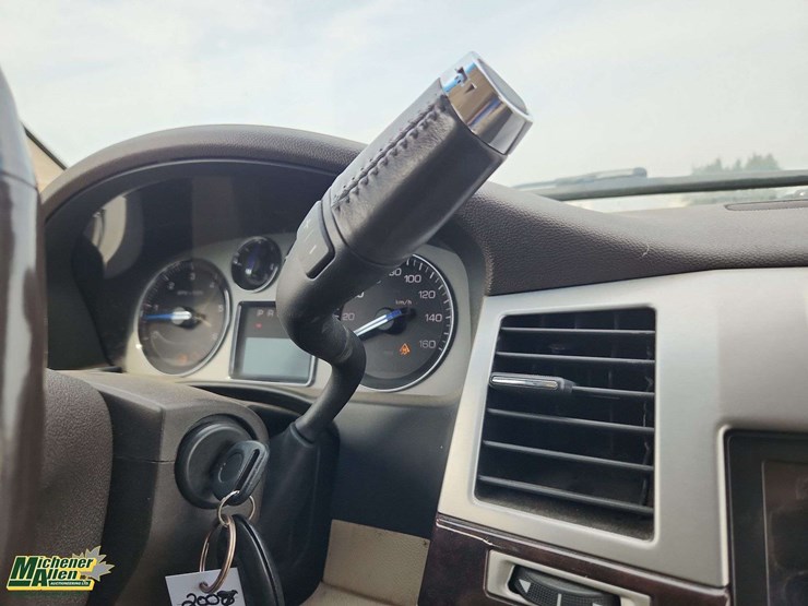 cadillac-escalade-esv-image-13