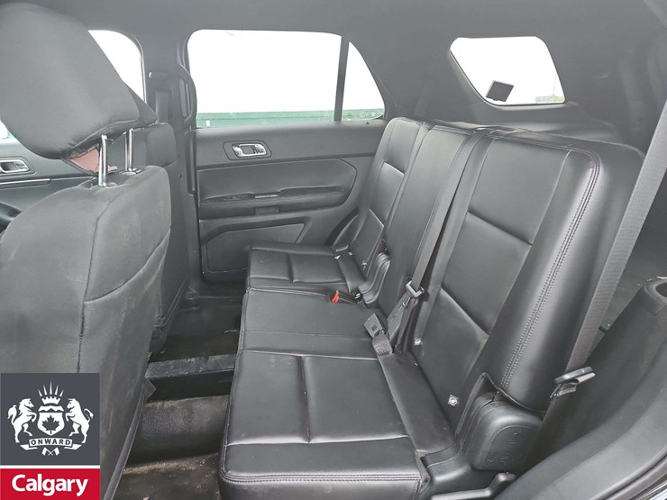 2019-ford-explorer-image-15