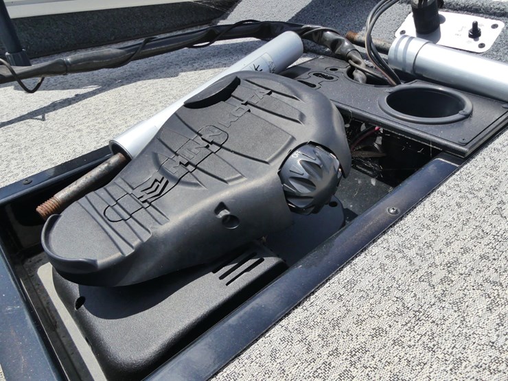 2020-basstracker-17.5'-aluminum-bass-boat-image-17