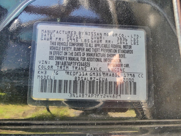 2015-nissan-sentra-image-16