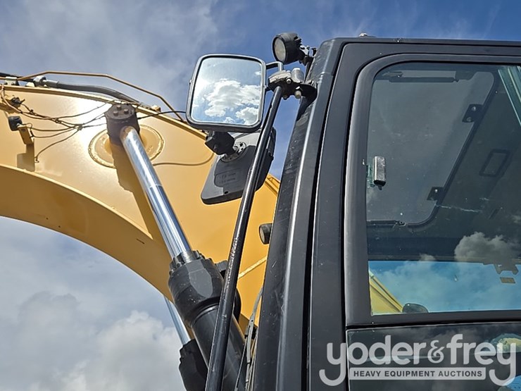 2019-caterpillar-336-image-67