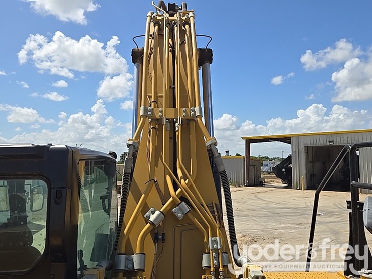 2019-caterpillar-336-image-50