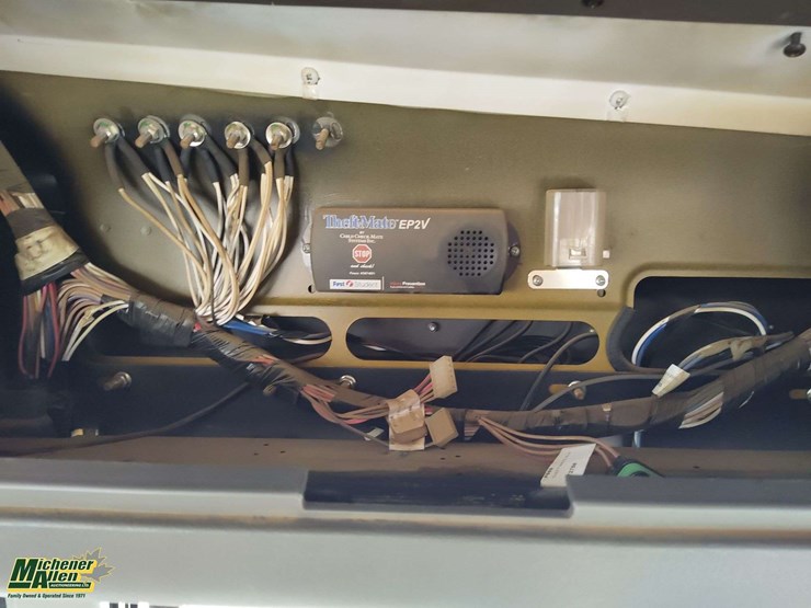 2013-freightliner-b2-image-14