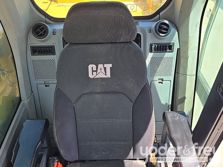 2019-caterpillar-336-image-69