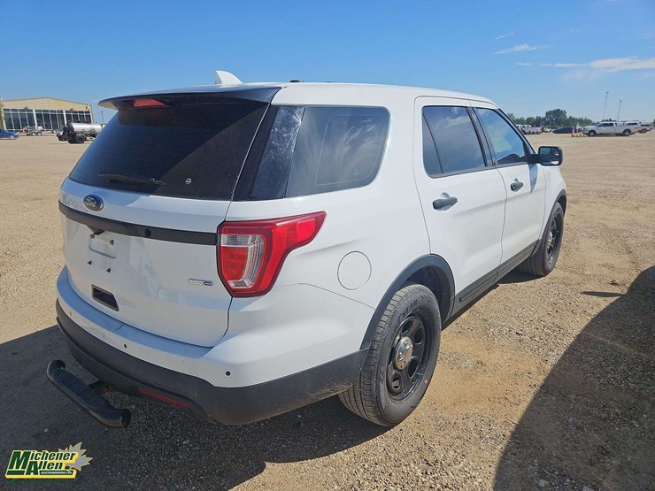 ford-explorer-image-4