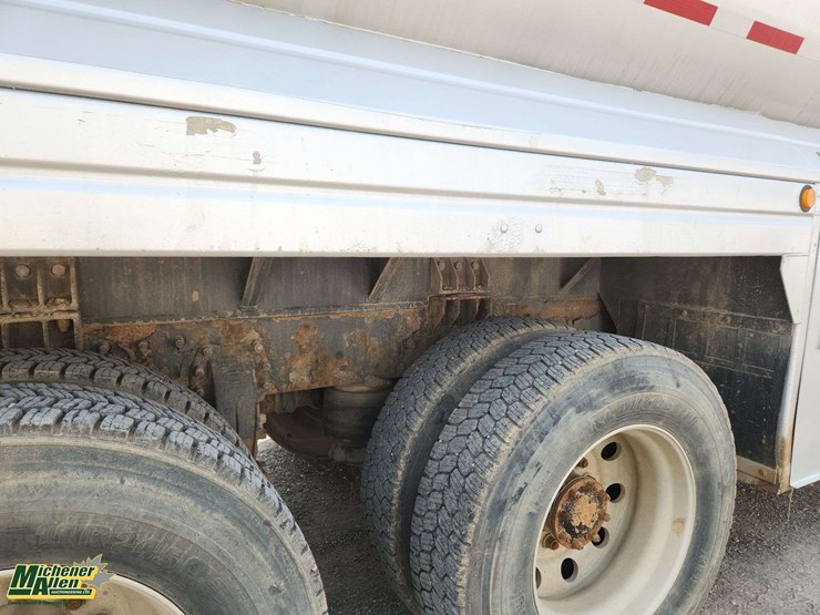 2006-peterbilt-378-image-53