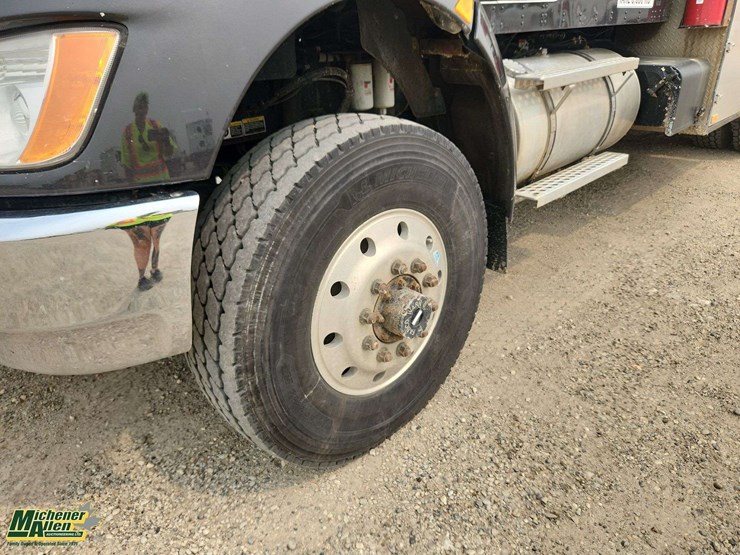 2012-kenworth-t370-image-11