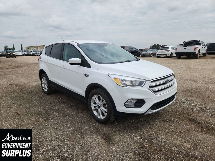 2019-ford-escape-se-image-2