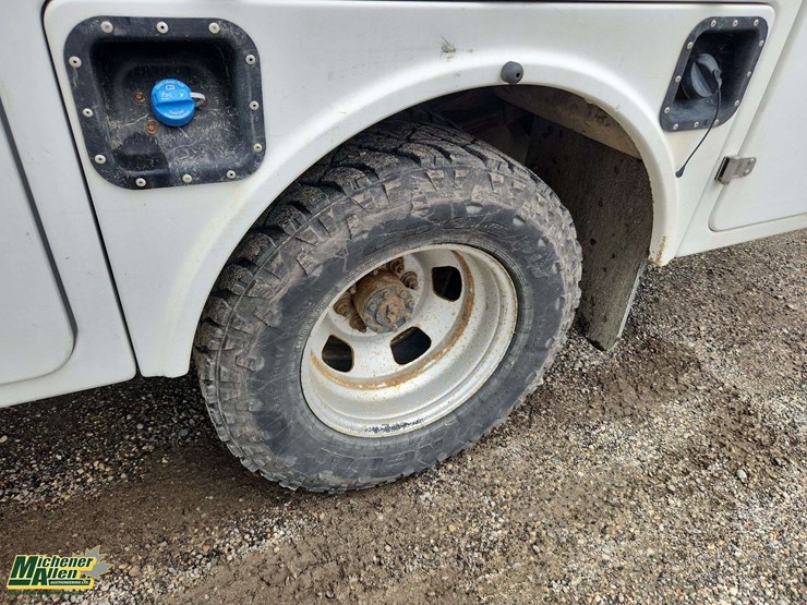 2016-dodge-3500-image-12