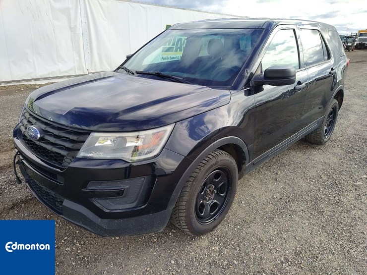 2016-ford-explorer-image-1