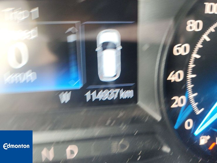 2016-ford-explorer-image-13