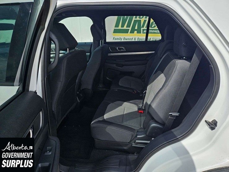 2019-ford-explorer-xlt-image-14