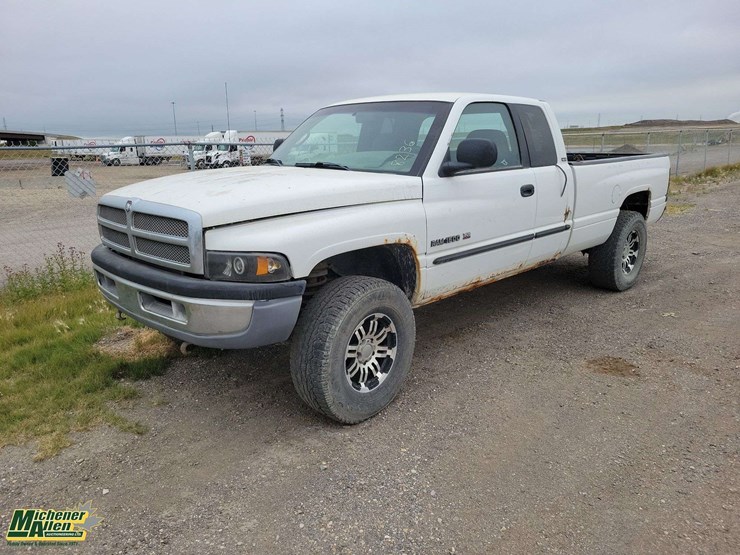 2001-dodge-ram-1500-image-1