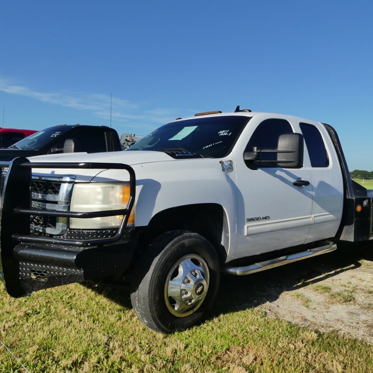 2011 CHEVROLET 3500HD