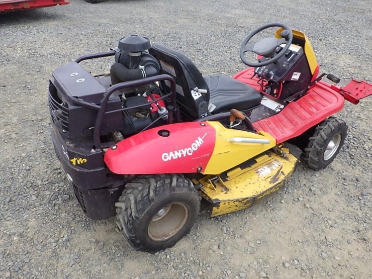 canycom-cmx2402-ride-on-mower-image-5