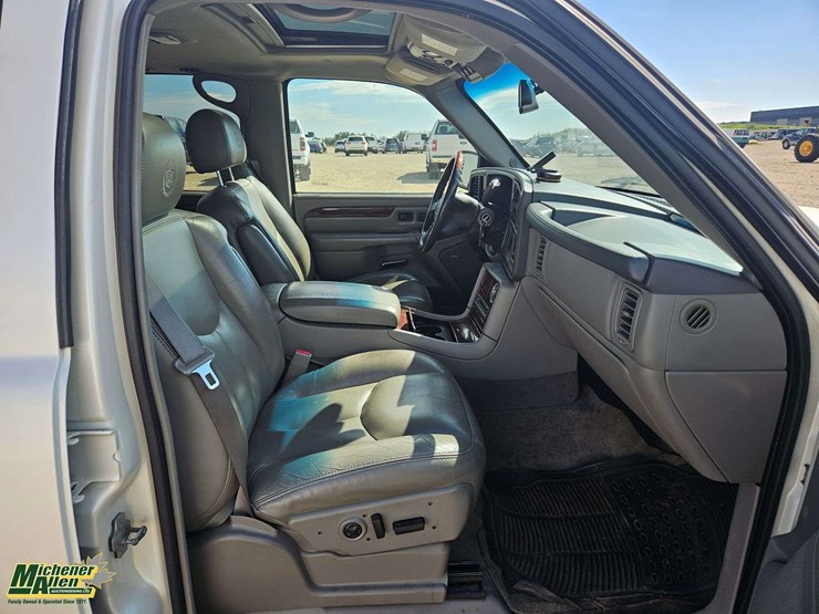 cadillac-escalade-image-34
